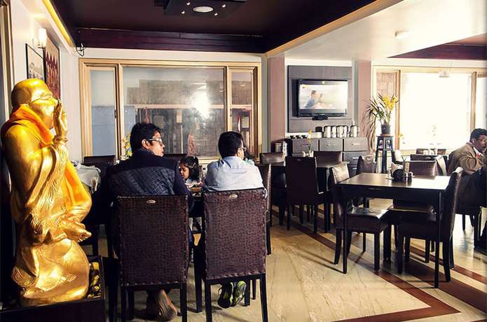 Imagen del bar/restaurante del Hotel Jagjeet. Foto 2