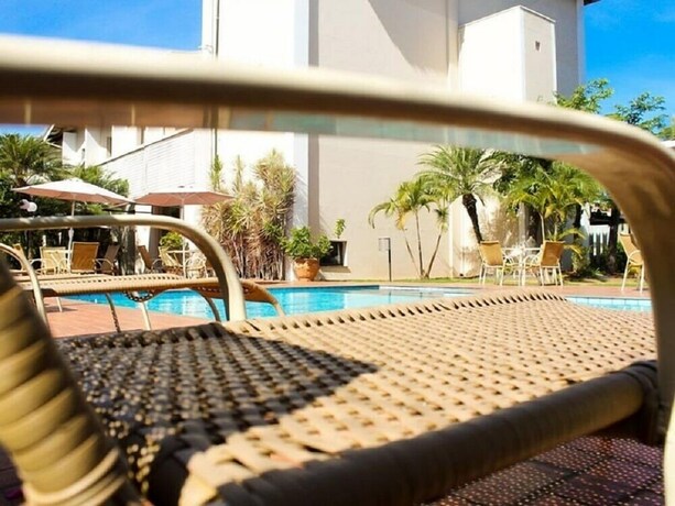 Imagen de la piscina del Hotel Jaguary Jaguari&uacute;na. Foto 28