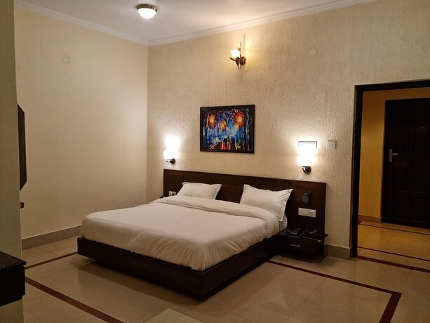 Imagen de la habitación del Hotel Jai Anjana Resort. Foto 16