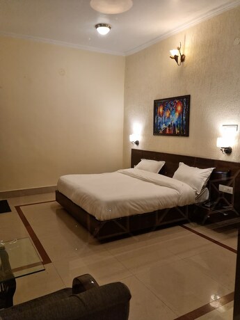Imagen de la habitación del Hotel Jai Anjana Resort. Foto 17