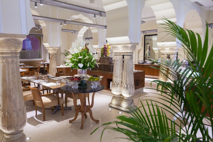 Imagen del bar/restaurante del Hotel Jai Mahal Palace. Foto 5