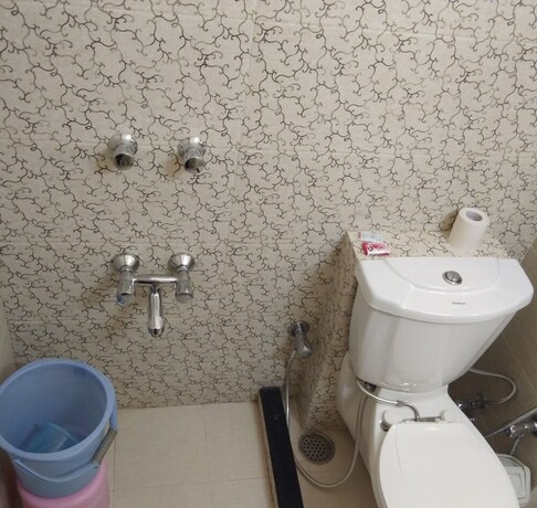 Imagen de la habitación del Hotel Jai Niwas. Foto 18