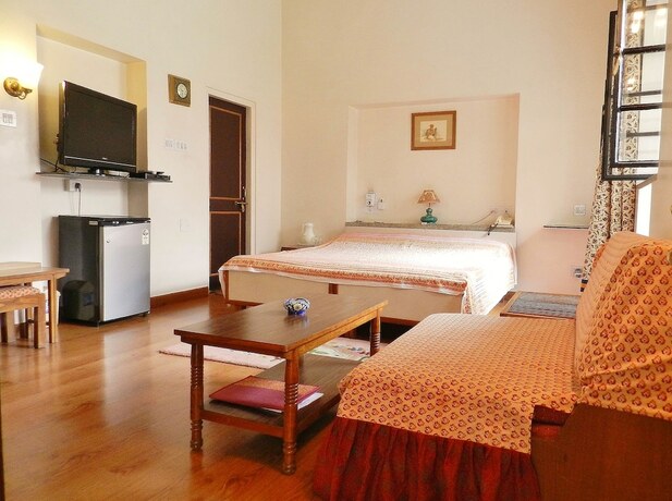 Imagen de la habitación del Hotel Jai Niwas. Foto 19