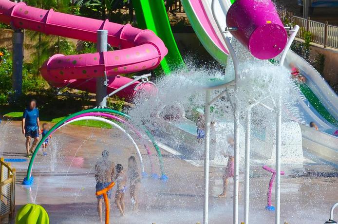 Imagen de la piscina del Hotel Jaime I, Salou. Foto 9
