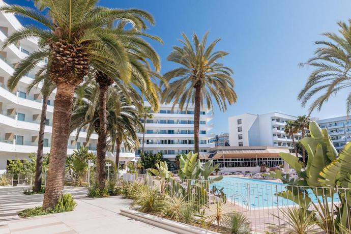 Imagen de la piscina del Hotel Jaime I, Salou. Foto 14