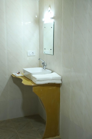 Imagen de la habitación del Hotel Jain Empire Resort and Camp. Foto 17