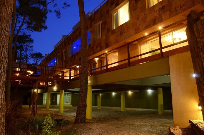 Imagen de los exteriores del Hotel Jaina Resort and Spa. Foto 9