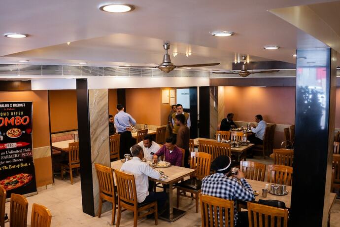 Imagen general del Hotel Jain\'s Rajhans. Foto 16