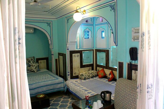 Imagen de la habitación del Hotel Jaipur Haveli. Foto 15