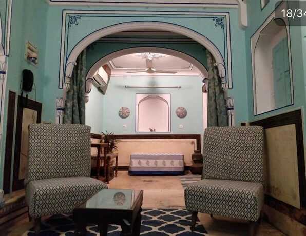 Imagen de la habitación del Hotel Jaipur Haveli. Foto 19