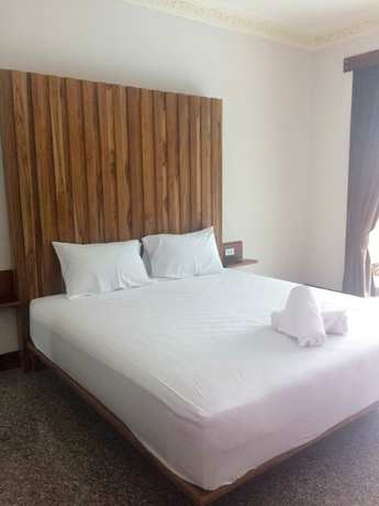 Imagen de la habitación del Hotel Jairak Hotel. Foto 10