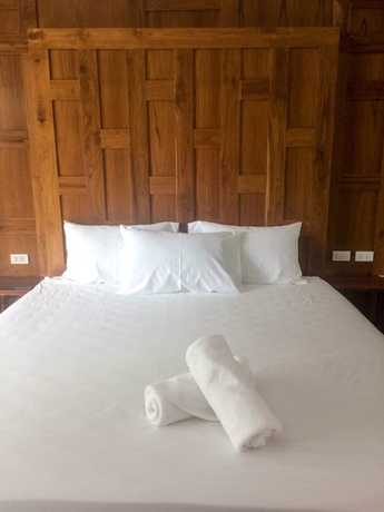 Imagen de la habitación del Hotel Jairak Hotel. Foto 11