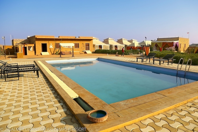 Imagen de la piscina del Hotel Jaisalmer Desert Safari Camps and Resort. Foto 8