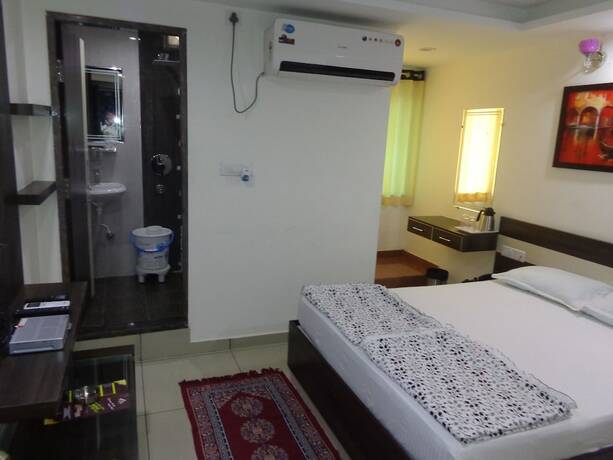 Imagen de la habitación del Hotel Jaishree Palace. Foto 10