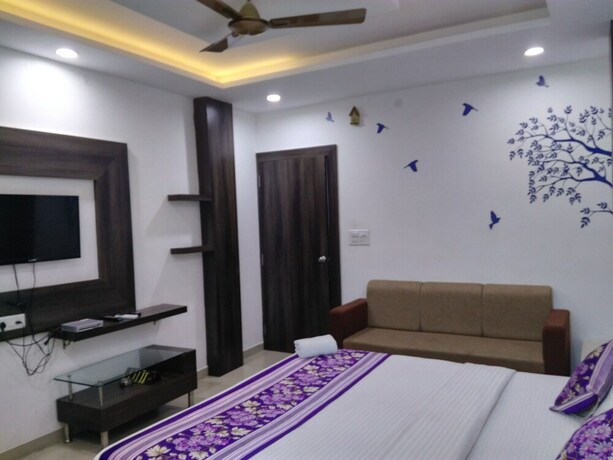 Imagen de la habitación del Hotel Jaishree Palace. Foto 17