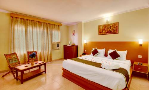 Imagen de la habitación del Hotel Jaisingh Palace. Foto 2