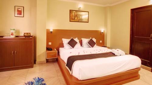 Imagen de la habitación del Hotel Jaisingh Palace. Foto 5