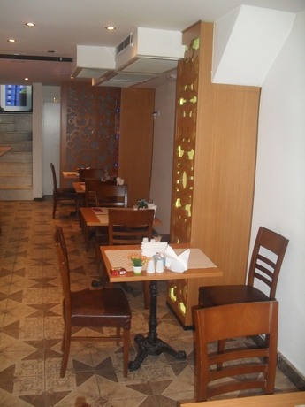 Imagen del bar/restaurante del Hotel Jakaranda Istanbul. Foto 4