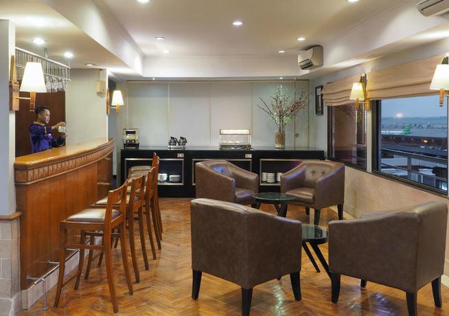 Imagen del bar/restaurante del Hotel Jakarta Airport Managed By Topotels. Foto 4