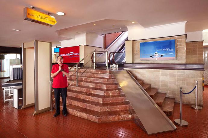 Imagen de los interiores del Hotel Jakarta Airport Managed By Topotels. Foto 14