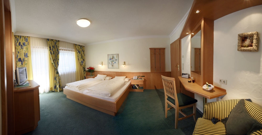 Imagen de la habitación del Hotel Jakober. Foto 5