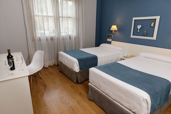 Imagen de la habitación del Hotel Jakue. Foto 9