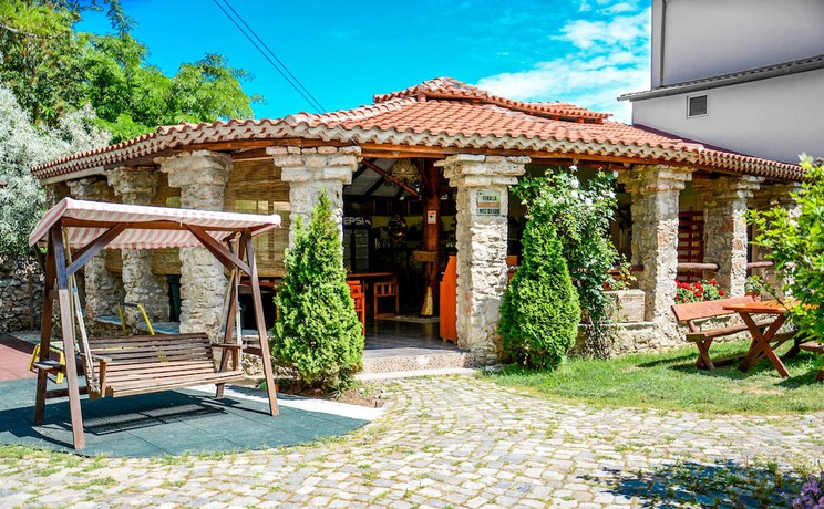 Imagen de los exteriores del Hotel Jakuzzi. Foto 9