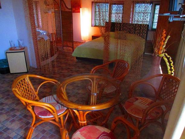 Imagen de la habitación del Hotel Jakuzzi. Foto 5