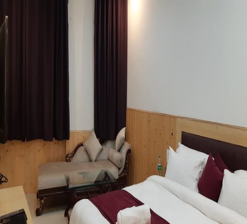 Imagen de la habitación del Hotel Jalal Palace. Foto 16