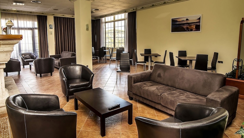 Imagen del bar/restaurante del Hotel Jalance. Foto 2