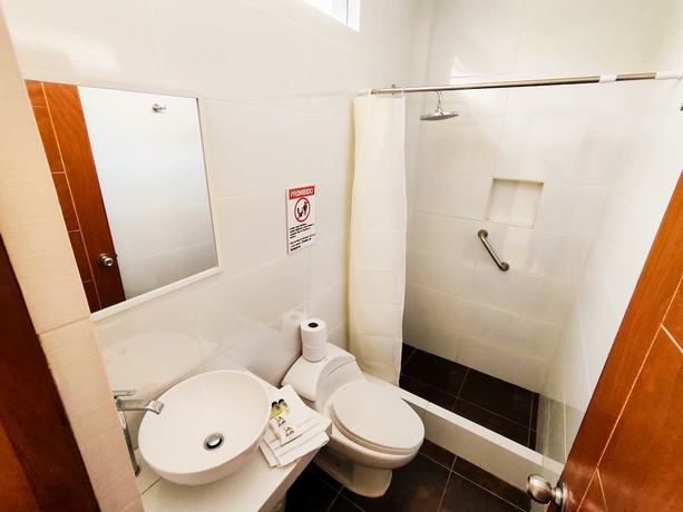 Imagen de la habitación del Hotel Jalara Lunahuan&aacute;. Foto 15
