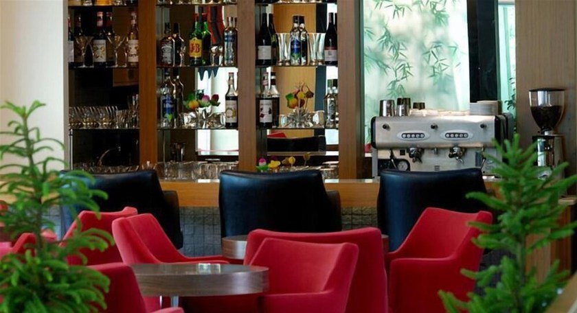 Imagen del bar/restaurante del Hotel Jaleriz. Foto 2