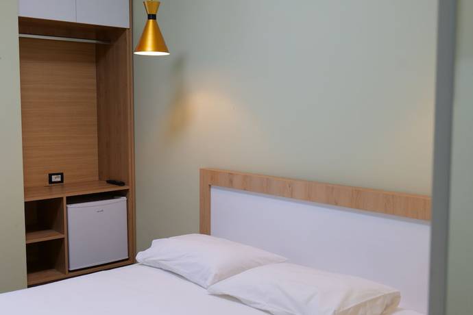 Imagen de la habitación del Hotel Jali. Foto 16