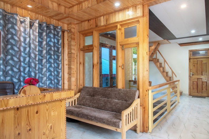 Imagen de los interiores del Hotel Jalori Hills. Foto 15