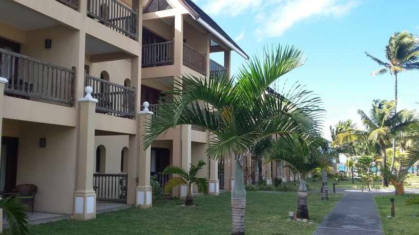 Imagen de los exteriores del Hotel Jalsa Beach and Spa. Foto 3