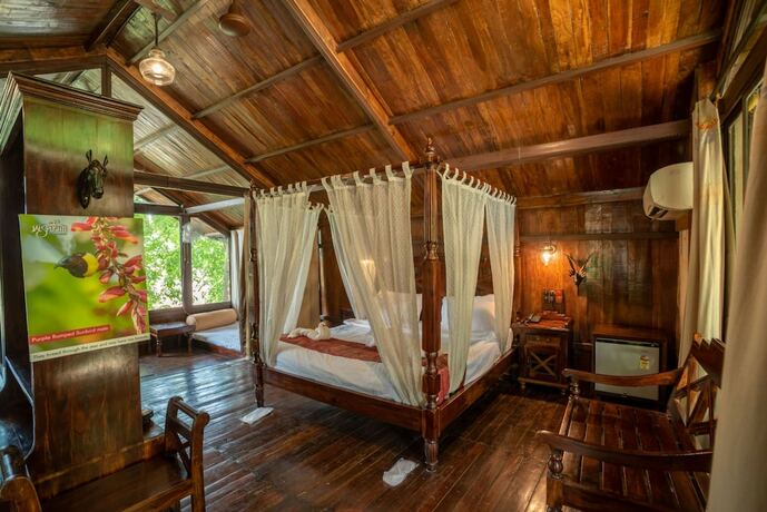 Imagen de la habitación del Hotel Jalsrushti Island Resort. Foto 17