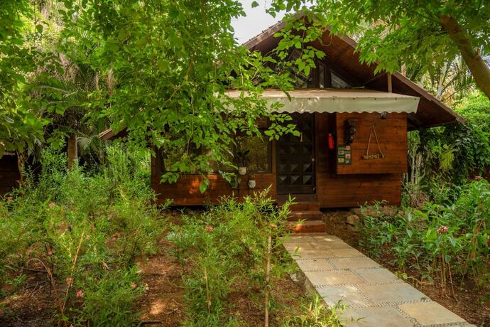 Imagen general del Hotel Jalsrushti Island Resort. Foto 14