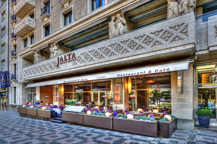 Imagen del bar/restaurante del Hotel Jalta Boutique. Foto 1