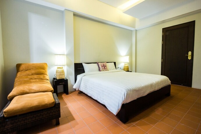 Imagen de la habitación del Hotel Jamadevi. Foto 11