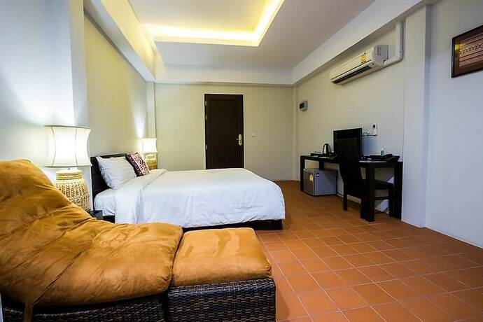 Imagen de la habitación del Hotel Jamadevi. Foto 15