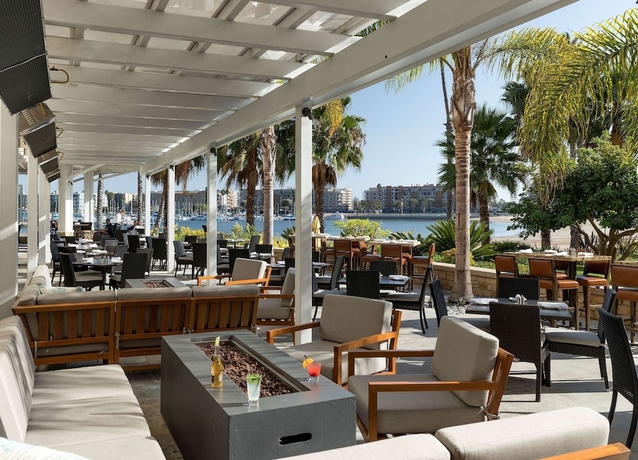 Imagen del bar/restaurante del Hotel Jamaica Bay Inn Marina Del Rey,tapestry Collection By Hilton. Foto 5
