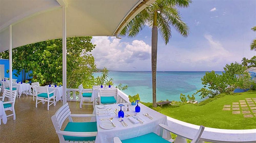 Imagen del bar/restaurante del Hotel Jamaica Inn. Foto 3