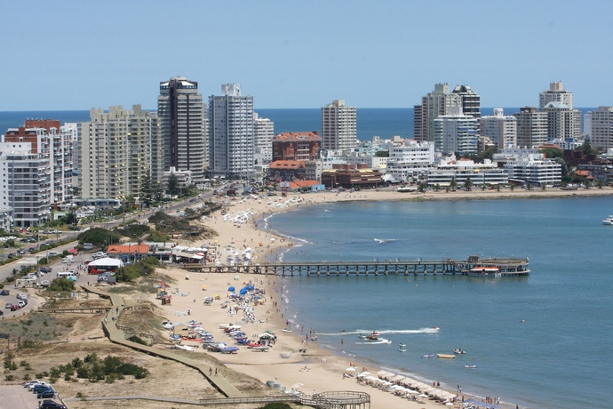 Imagen de los exteriores del Hotel Jamaica Punta Del Este - and Residence. Foto 11