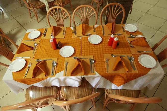 Imagen del bar/restaurante del Hotel Jambo Village. Foto 4