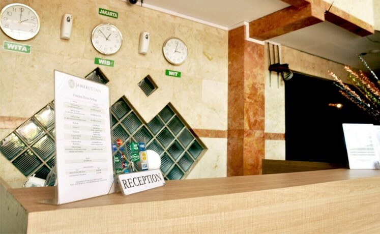 Imagen de los interiores del Hotel Jambrut Inn. Foto 38