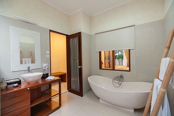 Imagen general del Hotel Jambuluwuk Oceano Resort Gili Trawangan. Foto 4