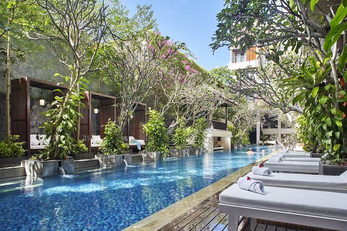 Imagen de la piscina del Hotel Jambuluwuk Oceano Seminyak. Foto 11