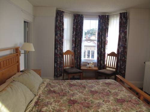 Imagen de la habitación del Hotel James Bay Inn and Suites. Foto 8