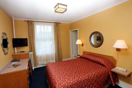 Imagen de la habitación del Hotel James Bay Inn and Suites. Foto 9