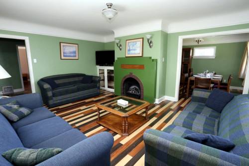 Imagen de la habitación del Hotel James Bay Inn and Suites. Foto 11